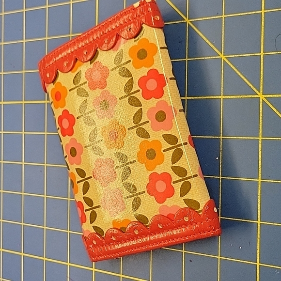 Vera Bradley Frill Pleather Wallet Floral 4 x 6 - Picture 2 of 12